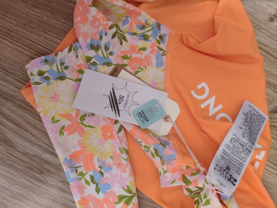 Нова слънцезащитна блуза Billabong UPF 50+