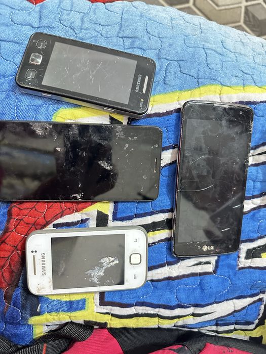 Телефоны на запчасти