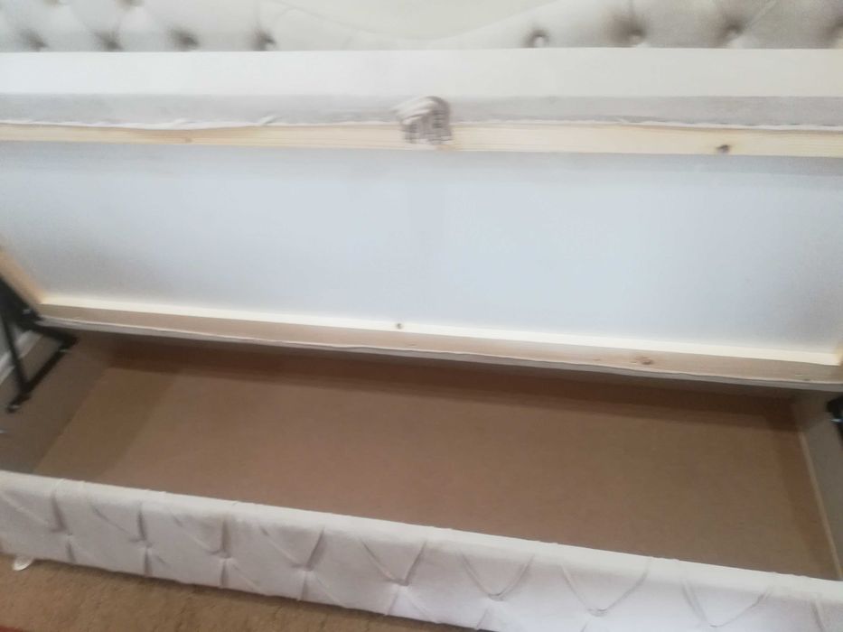 Canapea ideală pentru hol sau bucătărie