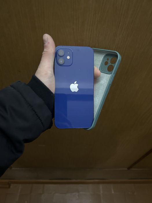 Продам iPhone 12 в отличном состоянии ТОРГ