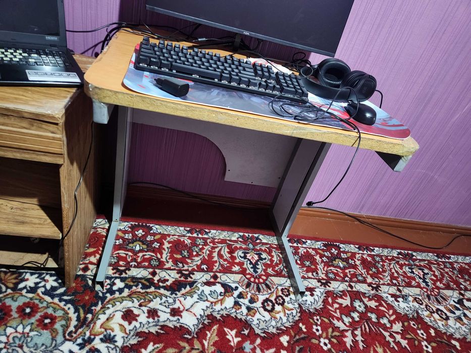 Kompyuter uchun parta