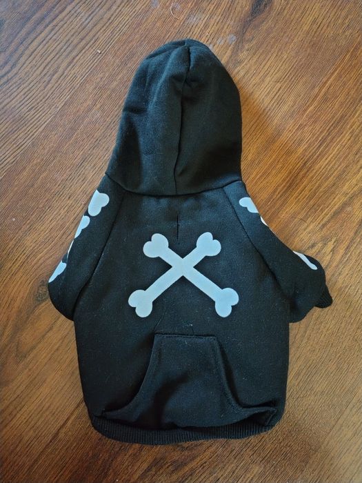 Палатка, дрешки и купички за куче или котка