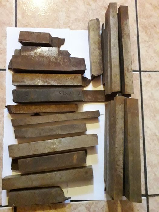 Vand cutite maraton pentru strung.