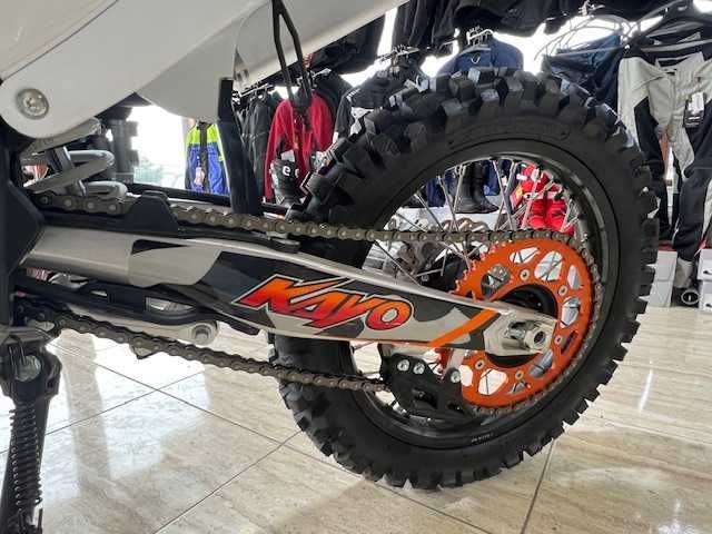 Motocicleta enduro adulti KAYO KT250 (2T,250cc,31cp) la MYMOTO CT