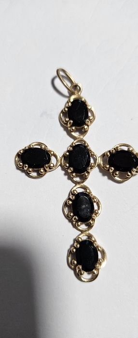 Золотой крест камни Гранат