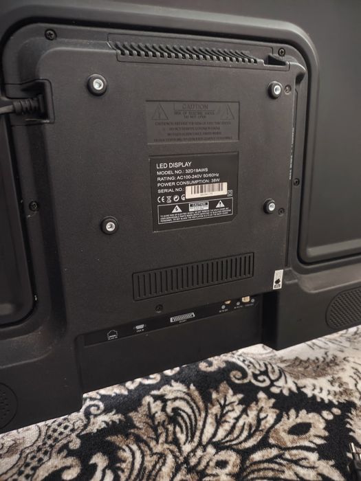 Smart LED Телевизор Crown 32" Full HD – КАТО НОВ | Смарт Функции | Перфектен