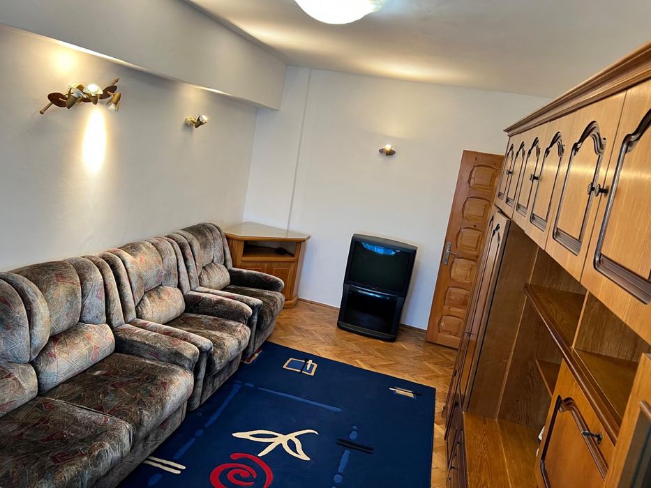 Inchirieaz apartament 4 camere Ultra central