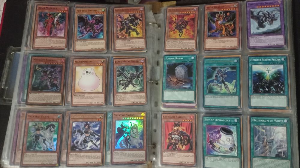 Yu-Gi-Oh cards, Югио карти