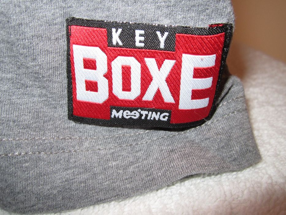 оригинална сива тениска за бокс на MEETING SPORT размер XL от Италия