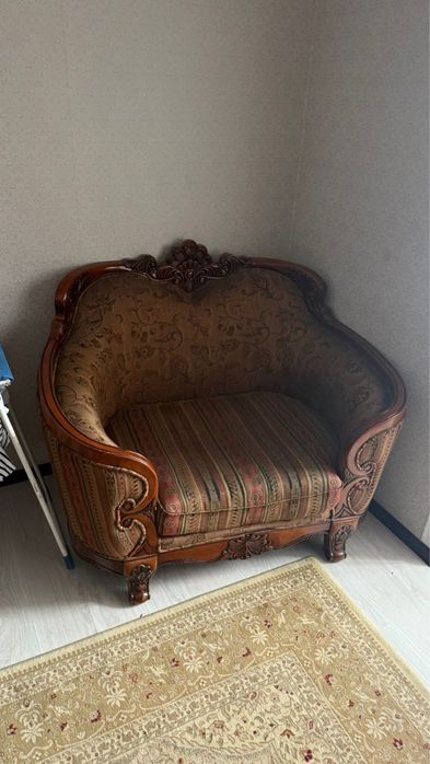 Мебель стол стулья