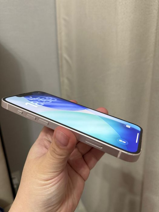 IPhone 13.В хорошем состоянии.