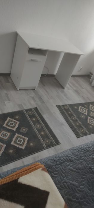 De închiriat apartament 3 camere