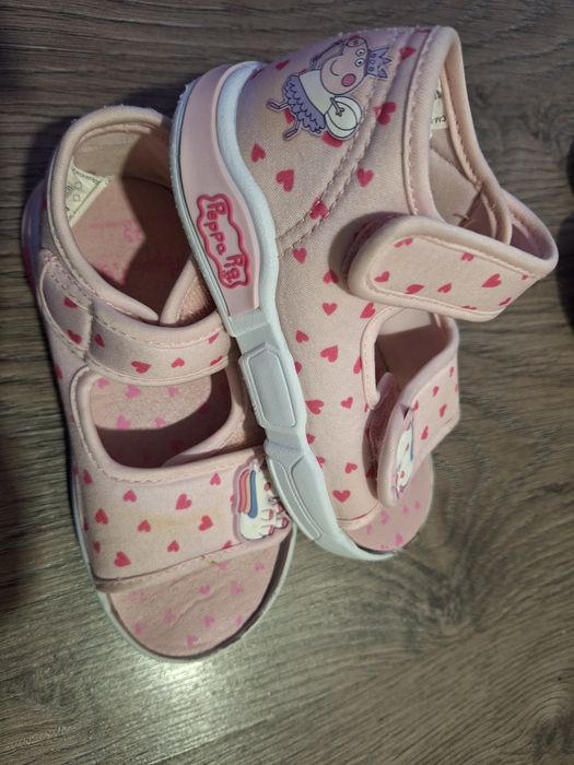 Сандали за момиче