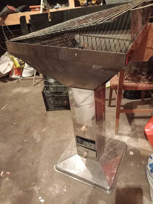 Барбекю от неръждаема стомана