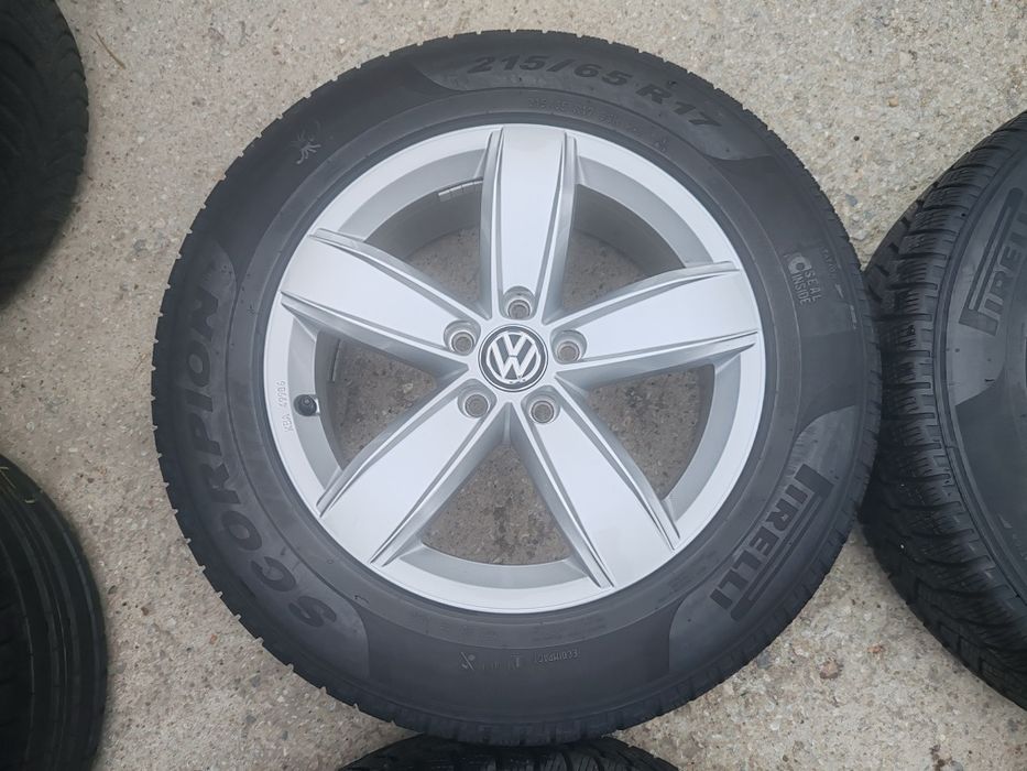 Vw Tiguan - 215/65/17