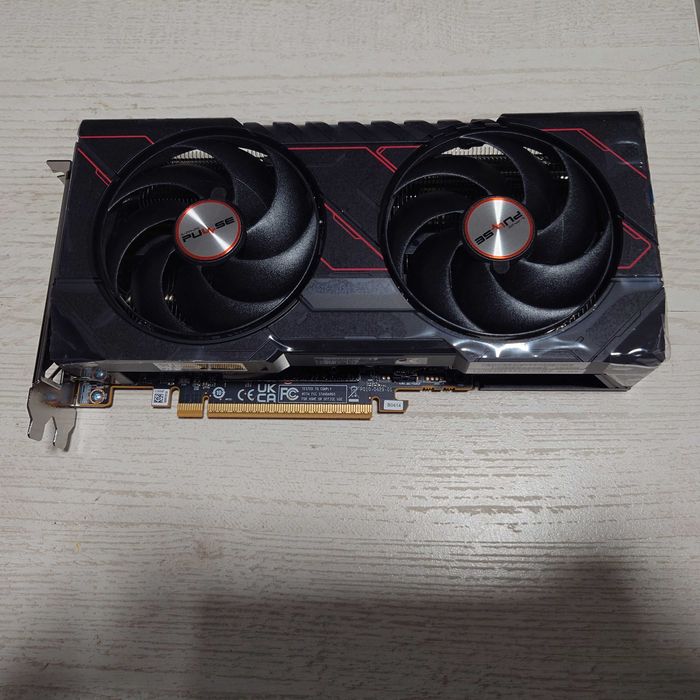 Vand placa video AMD RX 9060XT 16GB Sapphire Pulse OC nou nouta