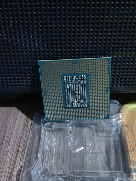 Процессор i5-9400f