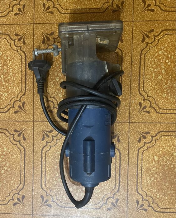 Продам ручной фрезер