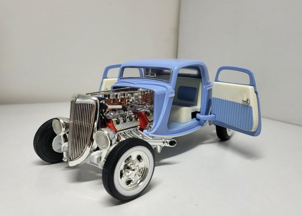 Machetă Ford Newstalgia Street roads 1/18 by ERTL