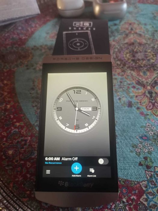 Blackberry Porsche Design 9982