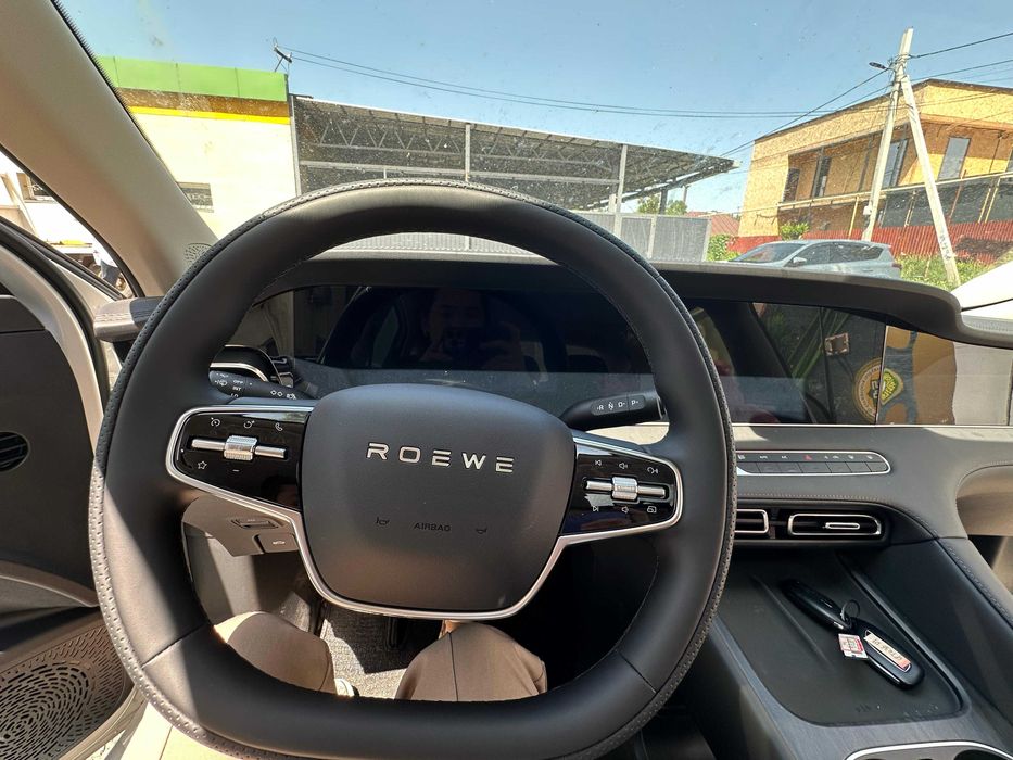 Арендовать  автомобиль Roewe D7