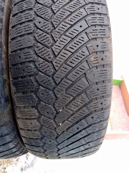 Продам 2 щтуки 235/55/18