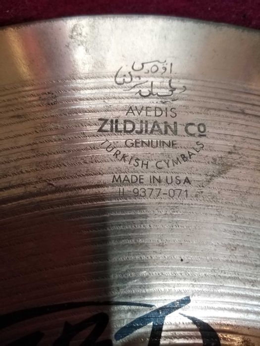Cinele si fuscinele Zildjian Avedis ZBT de 13, 14 si 18
