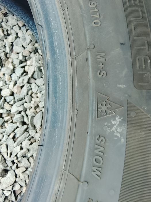 235 50 18. Bridgestone. An 2024