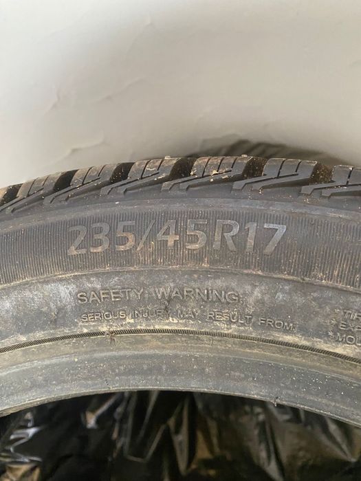 Продам зимние шины