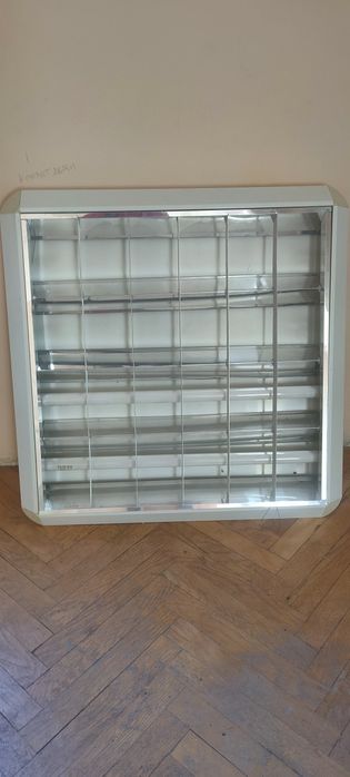 Осветително тяло за офис 230 вол 50 хц