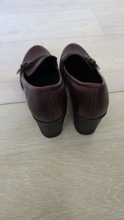 Срочно продам туфли