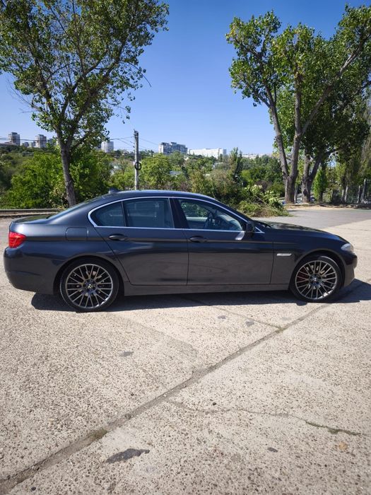 BMW 5 Series 2011 — imagine 2