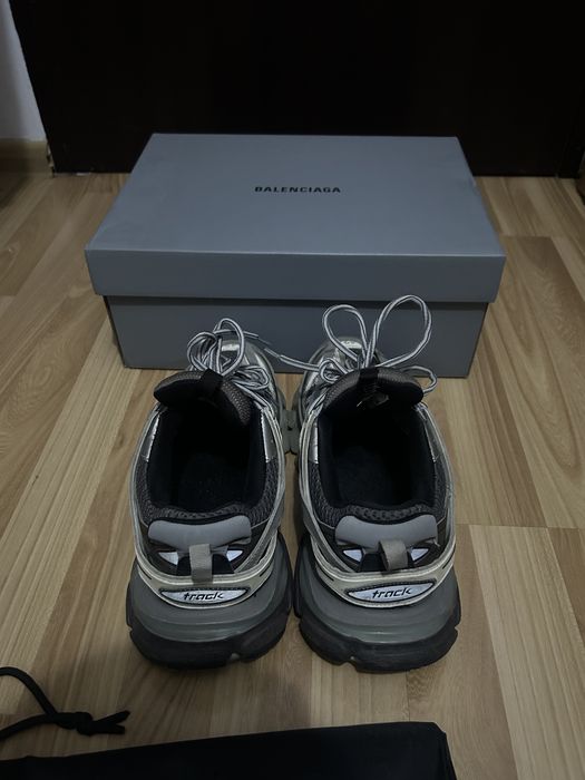 URGENT!!! Vand Balenciaga Track Gray