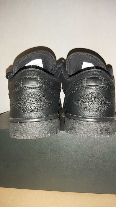 Jordan 1 Low Triple Black - Номер 43