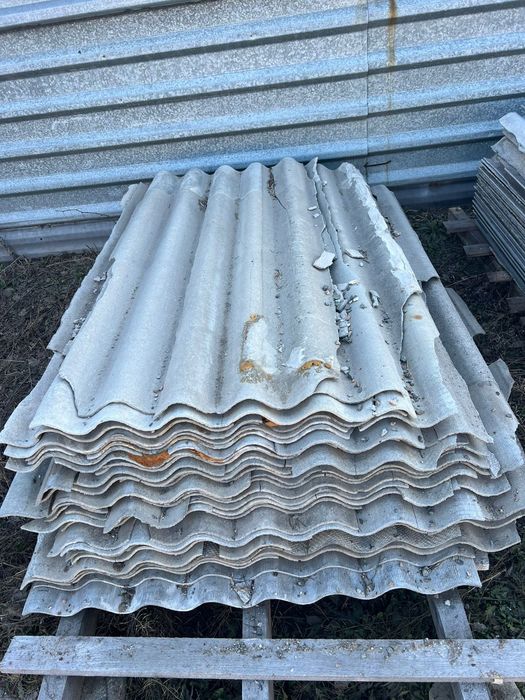 Отдам бесплатно шифер.