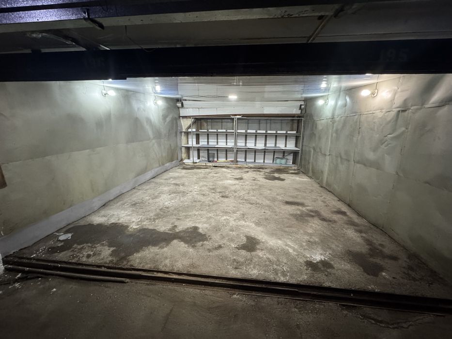 Сдам в аренду гараж ракета1 (позъземный ) в центре