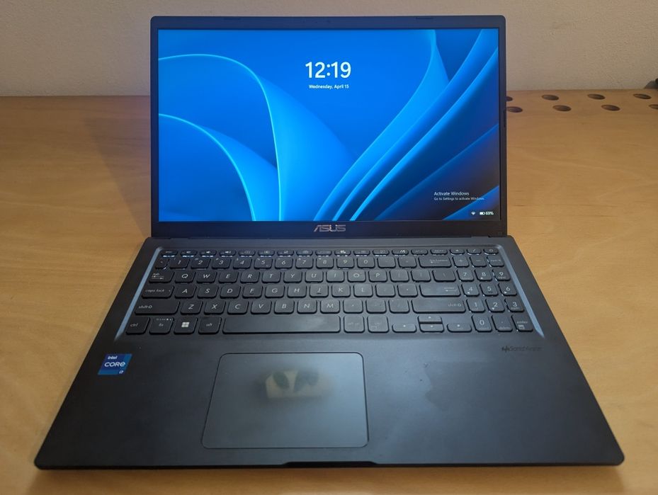 Asus Vivobook, încă în garanție