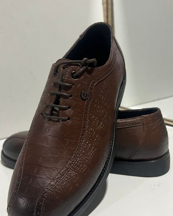 Продам туфли коричневого