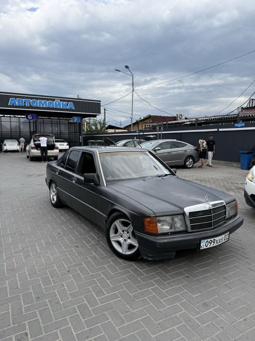 Mercedes Benz 190