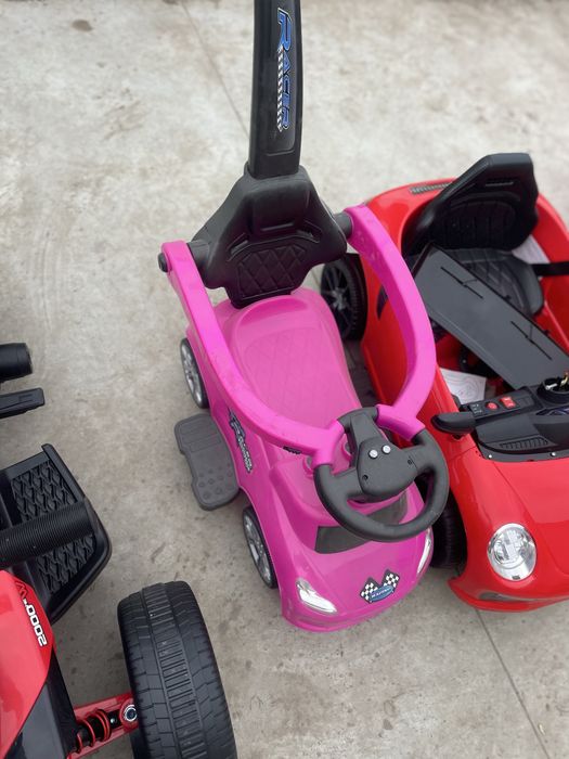 Masinuta de impins Chipolino Turbo Pink cu maner si claxon