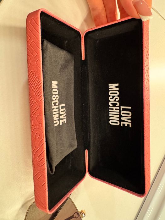 Слънчеви очила Love Moschino и Guess