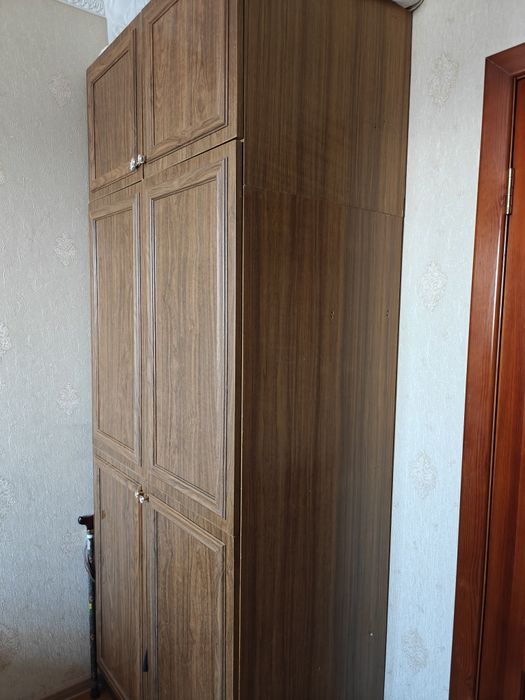 Шкаф бельевой и шкаф плательныйй