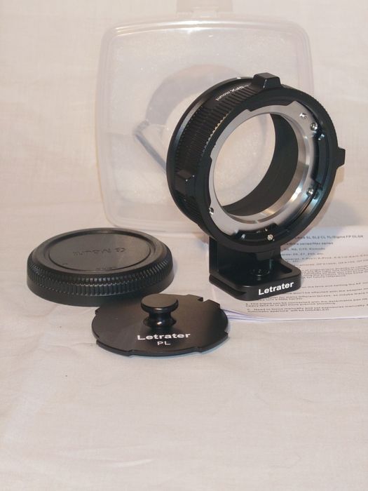 Adaptoare: EF-GFX cu autofocus + PL-GFX