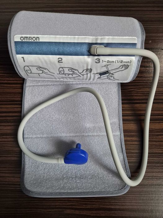 Tensiometru de Brat Omron M6 Comfort