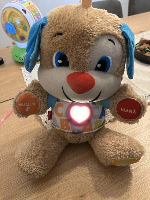 Catelus vorbitor Fisher Price in limba romana