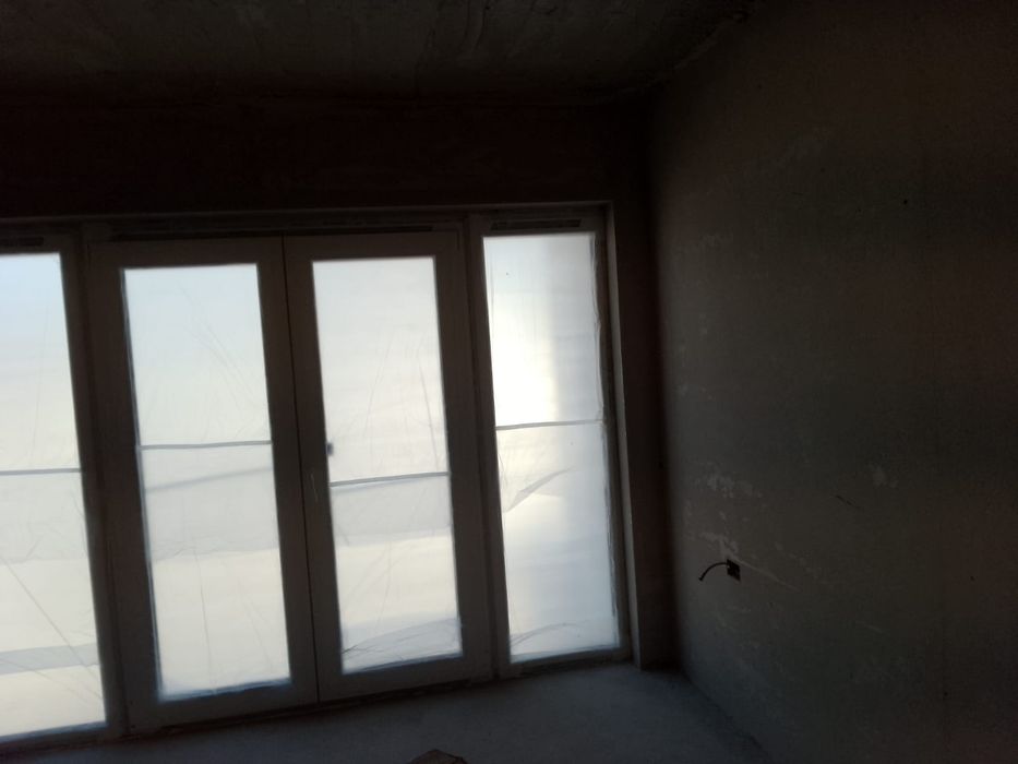 Execut tencuiala mecanizata