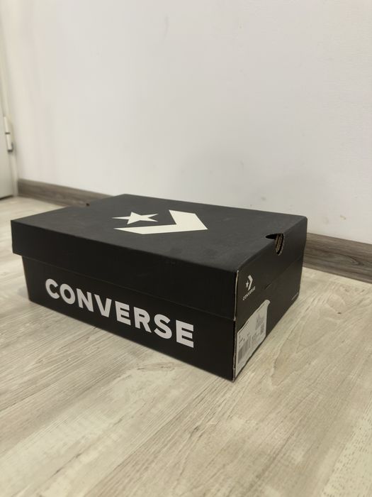 Унисекс кожени кецове Converse Chuck Taylor All Star