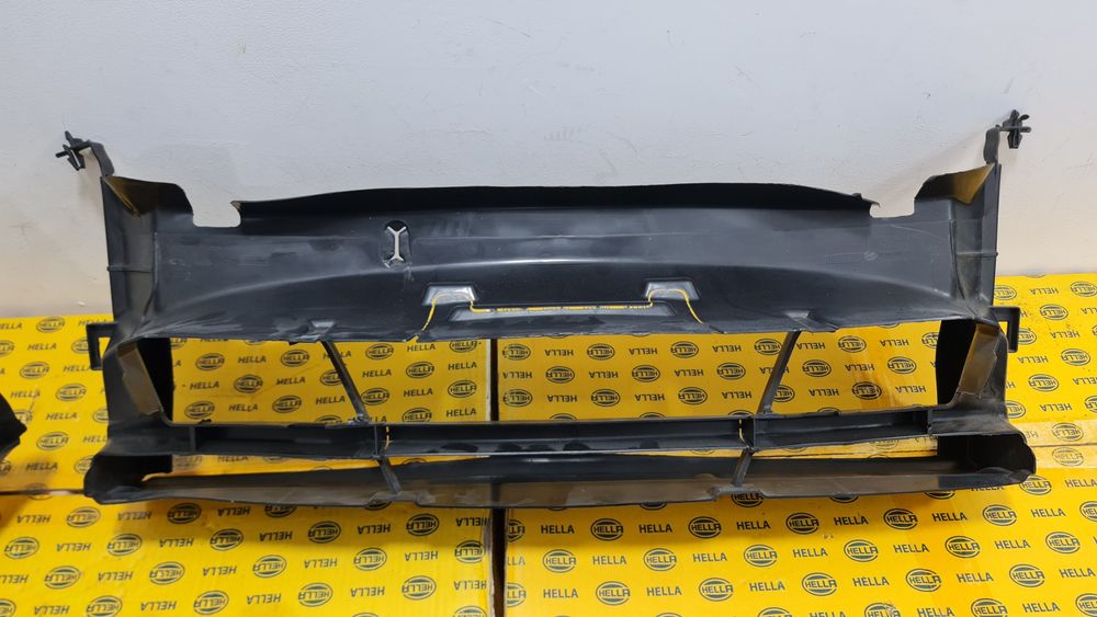 Hota deflector difuzor aer radiatoare BMW 3 f30 f31 bara fata M normal
