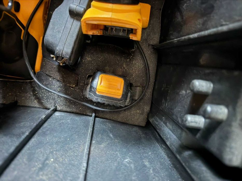 2 бр Пистолети за пирони Dewalt DCN962
