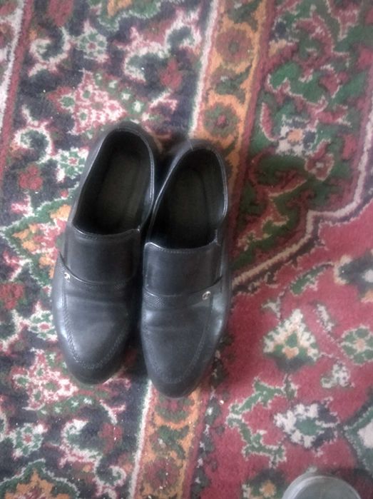 Продаю новый не использование мужской туфли 41 размер.